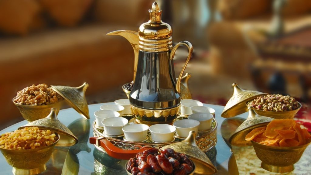 القهوة العربية هي نوع من القهوة مصنوعة من حبوب مطحونة ناعمة جدًا. عادة ما يتم تخميرها باستخدام قدر ذي فوهة طويلة، تسمى دلة، وتقدم في أكواب صغيرة. غالبًا ما تُنكَه القهوة العربية بالهيل أو القرنفل، وتُقدم أحيانًا مع الحليب. وهو مشروب تقليدي في العديد من الدول العربية، وقد ذاع صيته في أجزاء أخرى من العالم أيضًا.