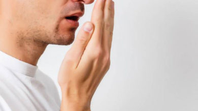 رائحة الفم الكريهة وعلاجها وأسبابها